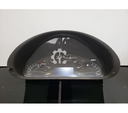 CUADRO DE INSTRUMENTO W203 NAFTA MILLAS 2002 2004