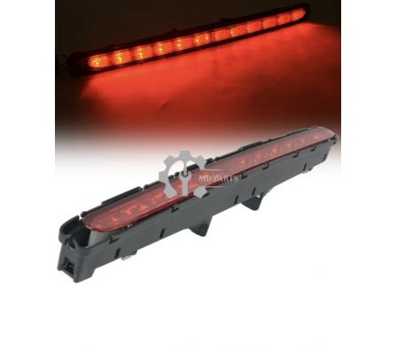 TERCERA LUZ DE FRENO 211