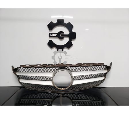 PARRILLA DELANTERA CLASE C W205