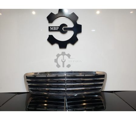 PARRILLA DELANTERA CLASE C W203 